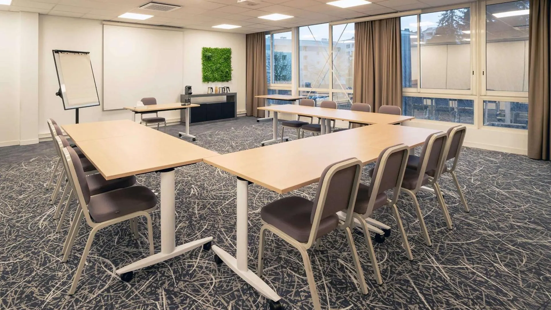 Отель Best Western Voiron Centre