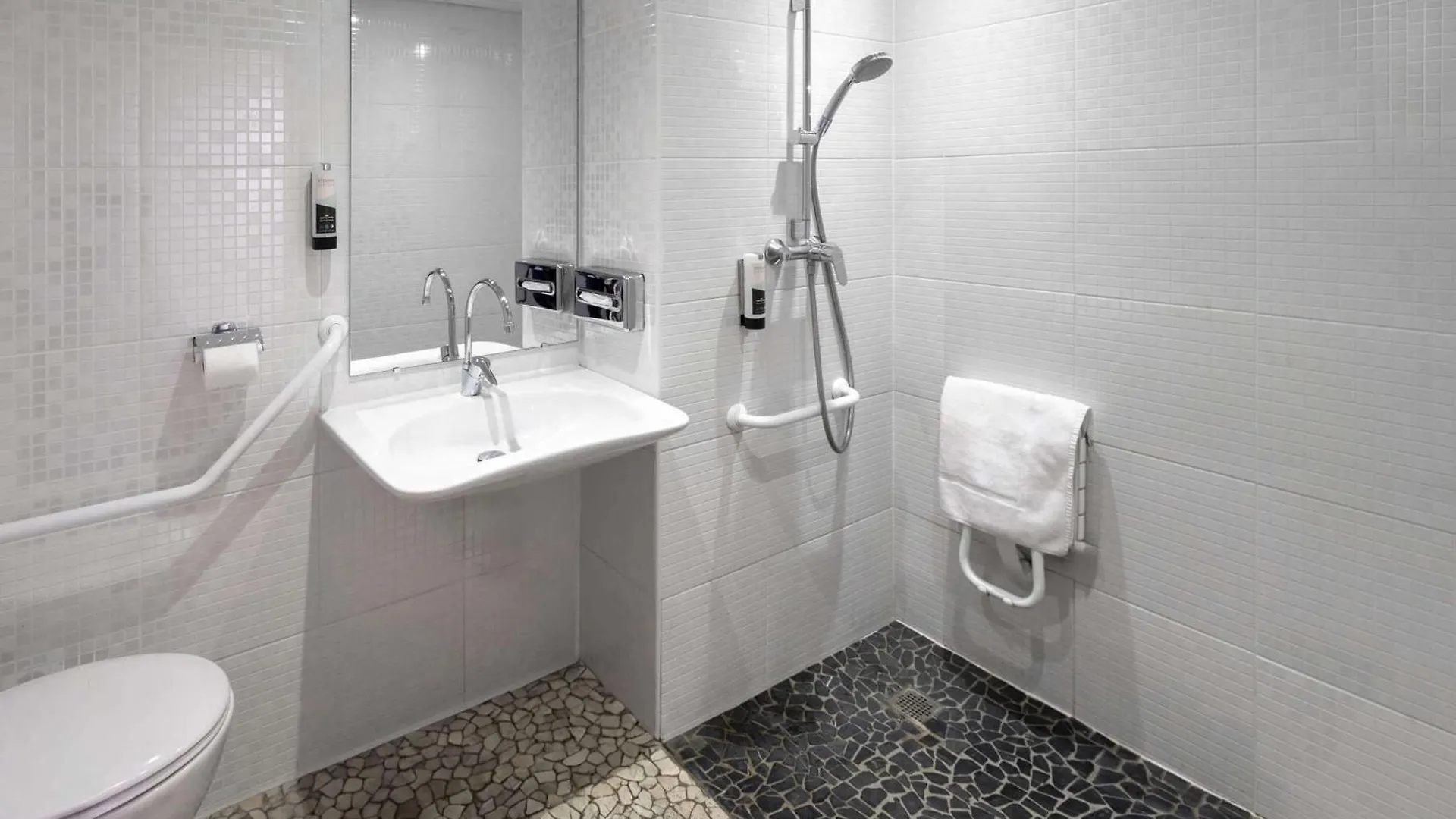 Best Western Voiron Centre Hotel